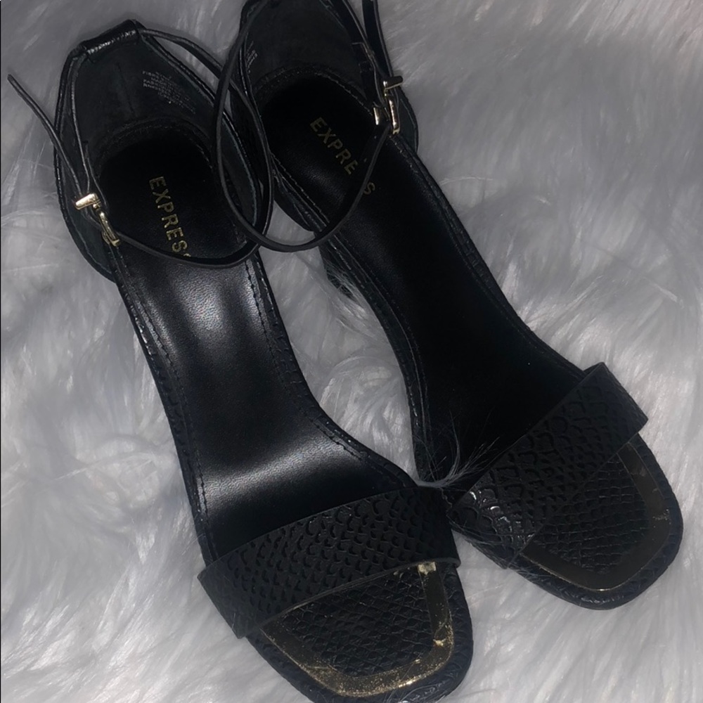 Black strappy Express heel